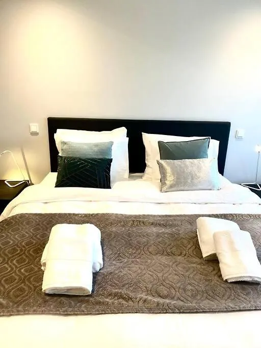 Two Bedrooms In Limpertsberg With Free Parking Luxembourg Apartment